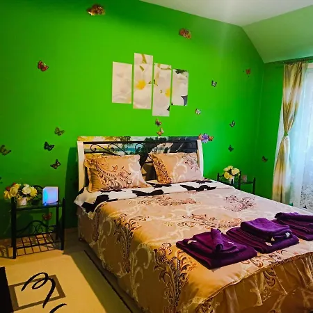 Floral Apartament Apartment